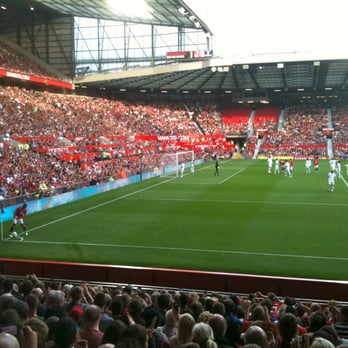 Old Trafford Stadium - Paul Scholes' testimonial - Man Utd vs New York Cosmos - Stadiums & Arenas Near Me - Stretford, XGM