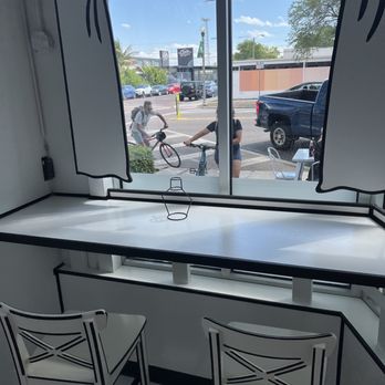 2DCafe - Front seats - Coffee & Tea Near Me - St. Petersburg, Florida