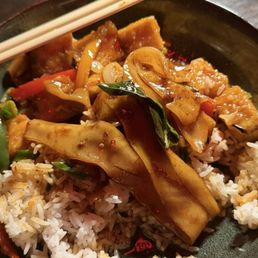 Drunken noodles with tofu Drunken noodles with tofu