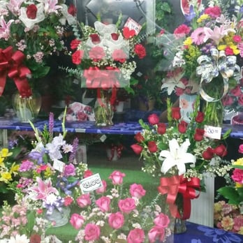 Robinson's Flowers - Florists Near Me - La Puente, California