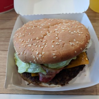 Jollibee - Amazing Aloha burger ($6.99 plus tax). - Fast Food Near Me - Scarborough, Alberta Jollibee - Amazing Aloha burger ($6.99 plus tax). - Fast Food Near Me - Scarborough, Alberta