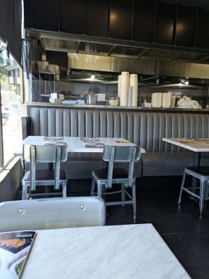 Silverlake Ramen by null