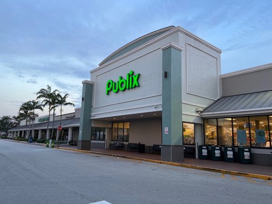 PUBLIX - Updated February 2026 - 26 Photos & 42 Reviews - 1337 S