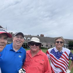 North Shore Golf Club - Real golfers and me.