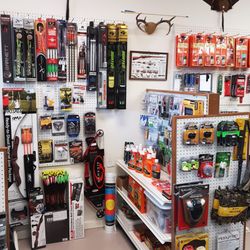 Shooters Service - Archery equipment including cross bolts and accessories.