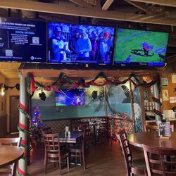 Barefoot Bernie's Tropical Grill & Bar - Interior (love the Christmas decor)