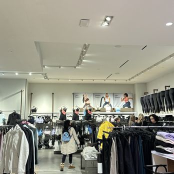Lululemon Athletica - Sports Wear Near Me - Roseville, California