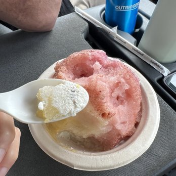 Kula Shave Ice - Mango flavor with vanilla ice cream. SO GOOD - Shaved Ice Near Me - Hilo, Hawaii