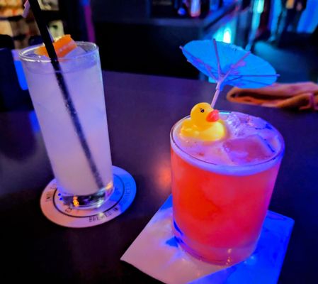 Alex's Bar by null