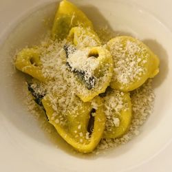 Ristoranti: Teresina - Sage Tortellini spinach and cheese. This was so earthy flavorful in every bite. The sage was so tasteful and not overwhelming.