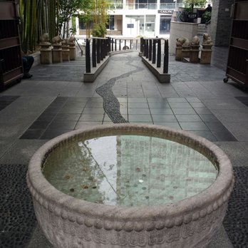 MaDang the Courtyard - Wishing well? Nice walkway! - Shopping Centers Near Me - Los Angeles, California