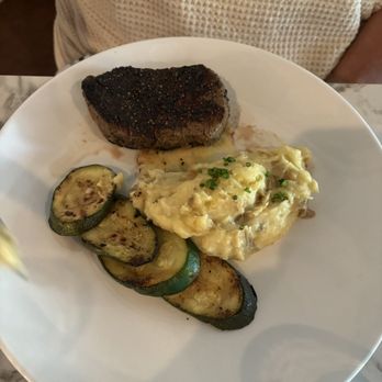 Casper’s Bistro - Filet with mashed potatoes and zucchini. - American Near Me - Goodlettsville, Tennessee