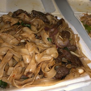 Thai Garden Asian Fusion - Drunken Noodles Dinner - Thai Near Me - Aurora, Colorado Thai Garden Asian Fusion - Drunken Noodles Dinner - Thai Near Me - Aurora, Colorado
