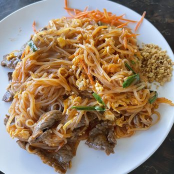 Pattaya Thai - Pad thai w/ beef. - Thai Near Me - Honolulu, Hawaii Pattaya Thai - Pad thai w/ beef. - Thai Near Me - Honolulu, Hawaii