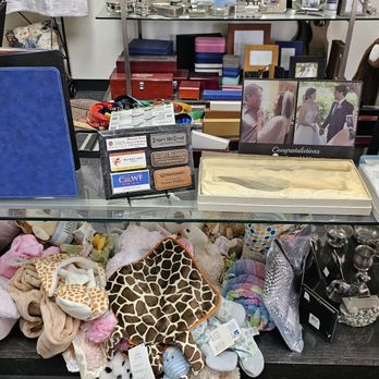 Mark-It Place - Trophy Shops Near Me - Camarillo, California