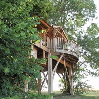 Cabane et Spa - Guest Houses Near Me