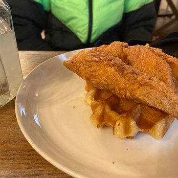 Union Straw - Kids Chicken & Waffles - New American Near Me - Foxborough, Massachusetts Union Straw - Kids Chicken & Waffles - New American Near Me - Foxborough, Massachusetts