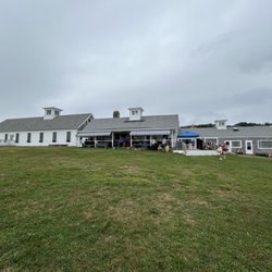Cuttyhunk Fishing Club Inn - Backside of the restaurant facing the Vineyard Sound
