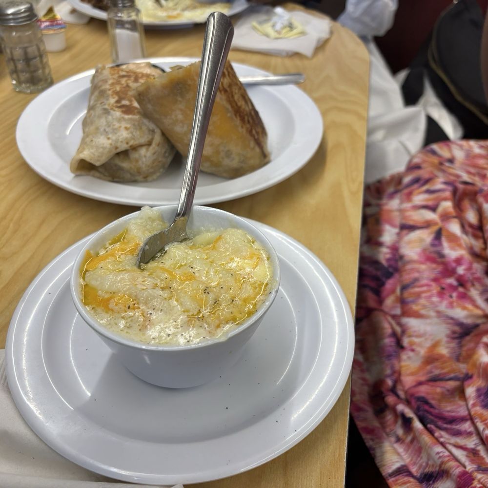 The Serving Spoon - Breakfast & Brunch Near Me - Inglewood, California The Serving Spoon - Breakfast & Brunch Near Me - Inglewood, California