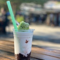 撈家仔 - Red bean ice