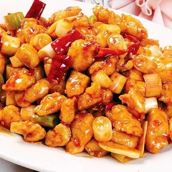 Mayflower - Gongbao-Hühnerfleisch, gebraten mit Gemüse, selbst-gerösteten Erdnüssen, Chili und knoblauch in pikanter Sichuan-Sauce, scharf - Chinese Near Me - Berlin, BE Mayflower - Gongbao-Hühnerfleisch, gebraten mit Gemüse, selbst-gerösteten Erdnüssen, Chili und knoblauch in pikanter Sichuan-Sauce, scharf - Chinese Near Me - Berlin, BE