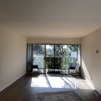 Hendrix Painting - They scraped the popcorn ceilings, repainted the walls and smoothed everything out. So clean looking! - Painters Near Me Hendrix Painting - They scraped the popcorn ceilings, repainted the walls and smoothed everything out. So clean looking! - Painters Near Me