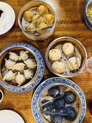 Chengdu Bistro Loop by null