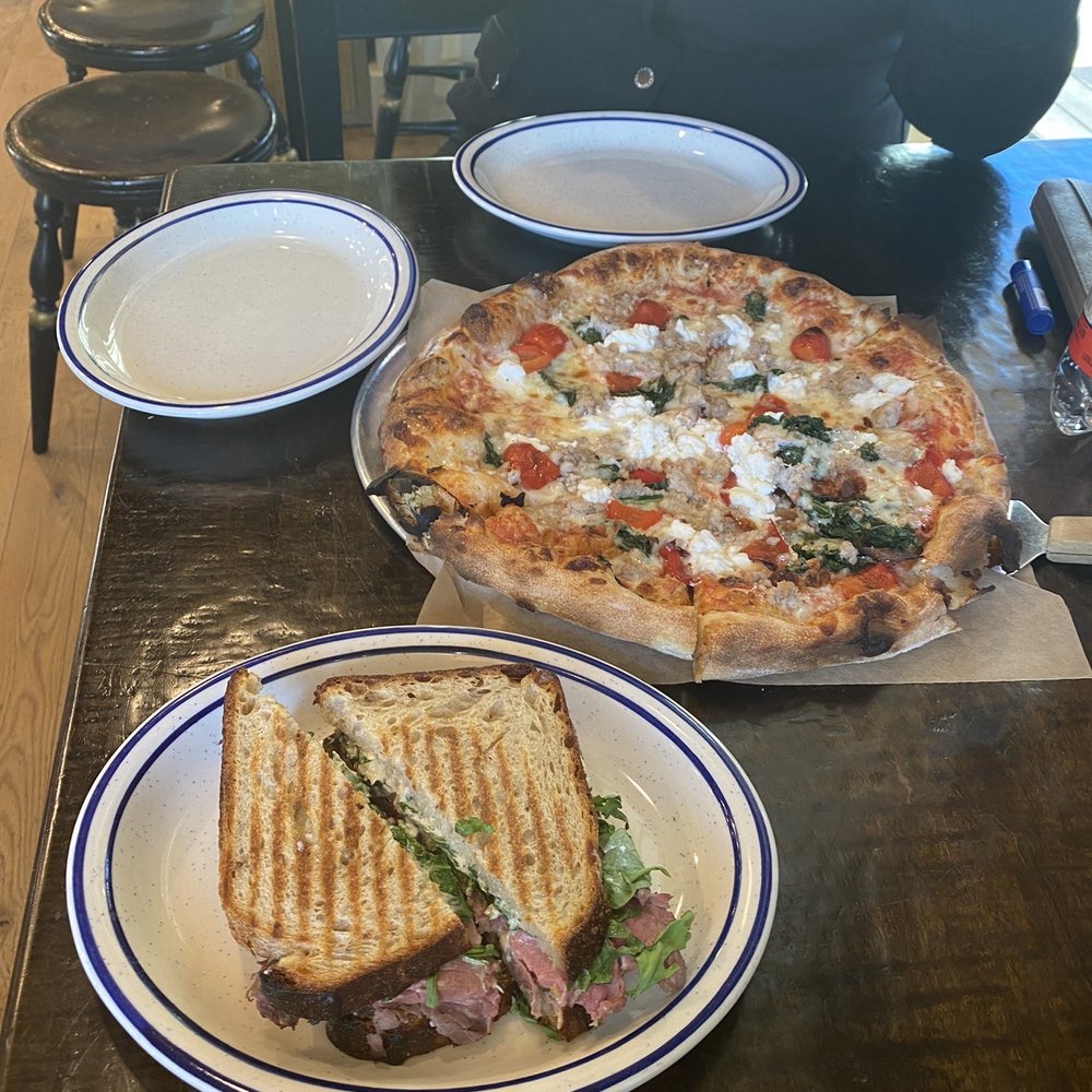 Sausage, kale, and ricotta pizza. Roast Beef and arugula panini.  Perfetto!