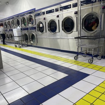 The Texas Laundry - These huge dryers are so good for large loads of clothes - Laundromat Near Me - Houston, Texas The Texas Laundry - These huge dryers are so good for large loads of clothes - Laundromat Near Me - Houston, Texas