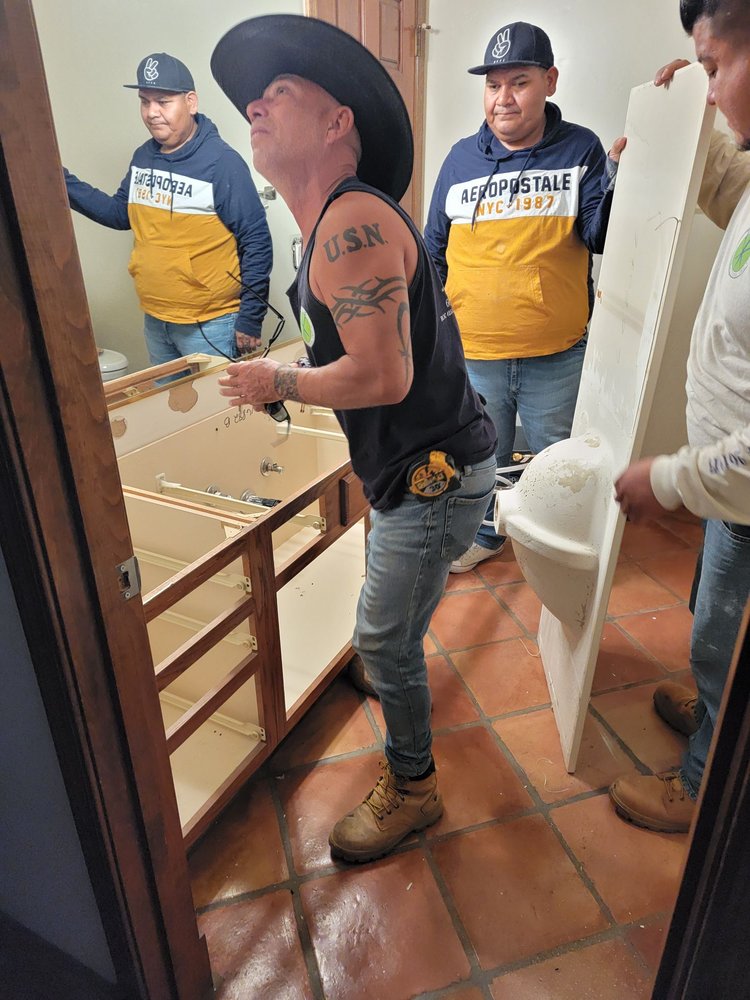 Slide of 3 Nails Contracting