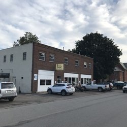 Jake's On the Park - Storefront