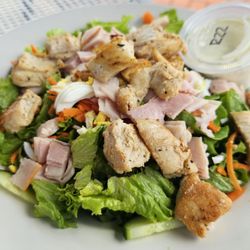 The Center Bistro - Chef salad