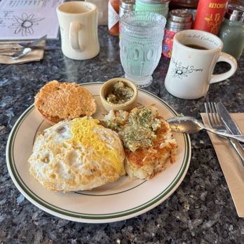 Black-Eyed Susan's - Spicey chicken breakfast sandwhich. - Breakfast & Brunch Near Me - Nantucket, Massachusetts