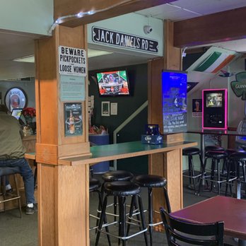 Billy B's - Bars Near Me - Tacoma, Washington