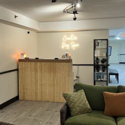 Creative Day Spa - Front desk