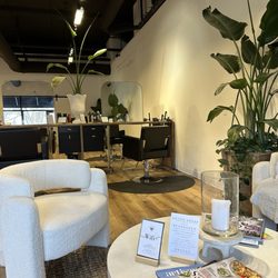 Moda Salon - Wi-Fi, magazines, and drinks available
