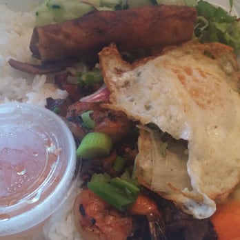 Pho D'lite - D'lite combo - crispy egg roll, fried egg, grilled pork and shrimp - Vietnamese Near Me - Waldorf, Maryland Pho D'lite - D'lite combo - crispy egg roll, fried egg, grilled pork and shrimp - Vietnamese Near Me - Waldorf, Maryland