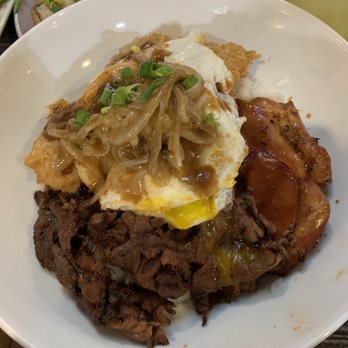 Da Kitchen Maui - Da Kine Moco - Hawaiian Near Me - Kihei, Hawaii