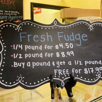 Popcorn Girl - a sign for fresh fudge - Popcorn Shops Near Me - Las Vegas, Nevada
