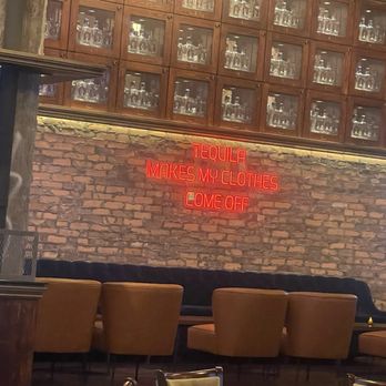 Bar Tulio's - Mexican Near Me - Miami, Florida