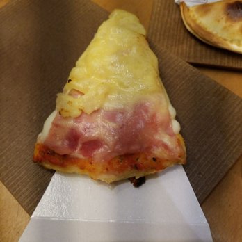 La Pizza del Born - Hawaiian pizza - Pizza Near Me - Barcelona, B La Pizza del Born - Hawaiian pizza - Pizza Near Me - Barcelona, B