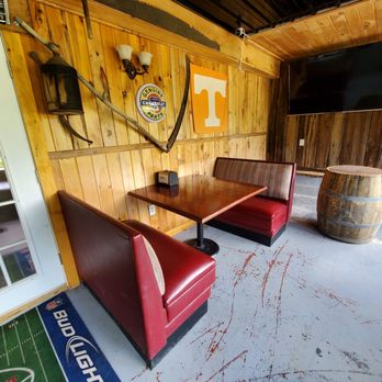 Del PizzaRio - Back patio - Pizza Near Me - Del Rio, Tennessee