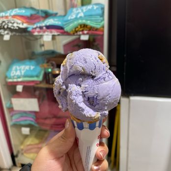 Katie's Ice Cream - Ice Cream & Frozen Yogurt Near Me - Hyannis, Massachusetts