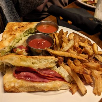 Gallo's on High - American Near Me - Columbus, Ohio