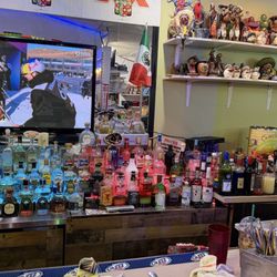 Salina's Mexican Restaurant - Decent bar selection
