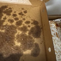 Pizza Hut - Remains of pizza and pasta~
