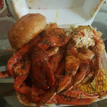 Upnorth Downsouth Eats - crab legs and corn on the cob - Food Trucks Near Me Upnorth Downsouth Eats - crab legs and corn on the cob - Food Trucks Near Me