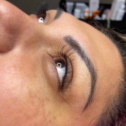 IE Lashes - Classic Full Set