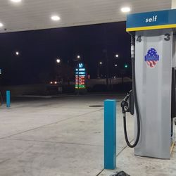 Petaluma Valero - Valero @ 101 x Old Redwood Rd, Petaluma