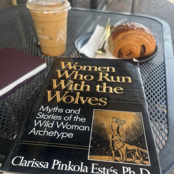 Early Bird Coffee - Cookie butter oat milk latte, chocolate pastry - Coffee & Tea Near Me - San Antonio, Texas